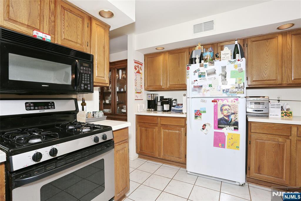 1210 Faulkner Court 1210