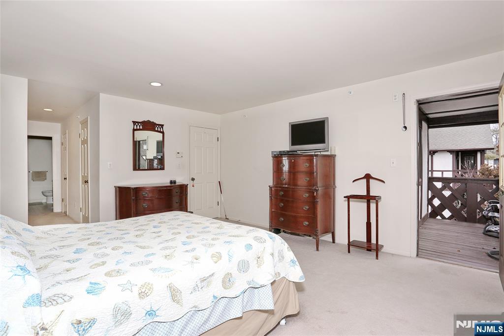 1210 Faulkner Court 1210