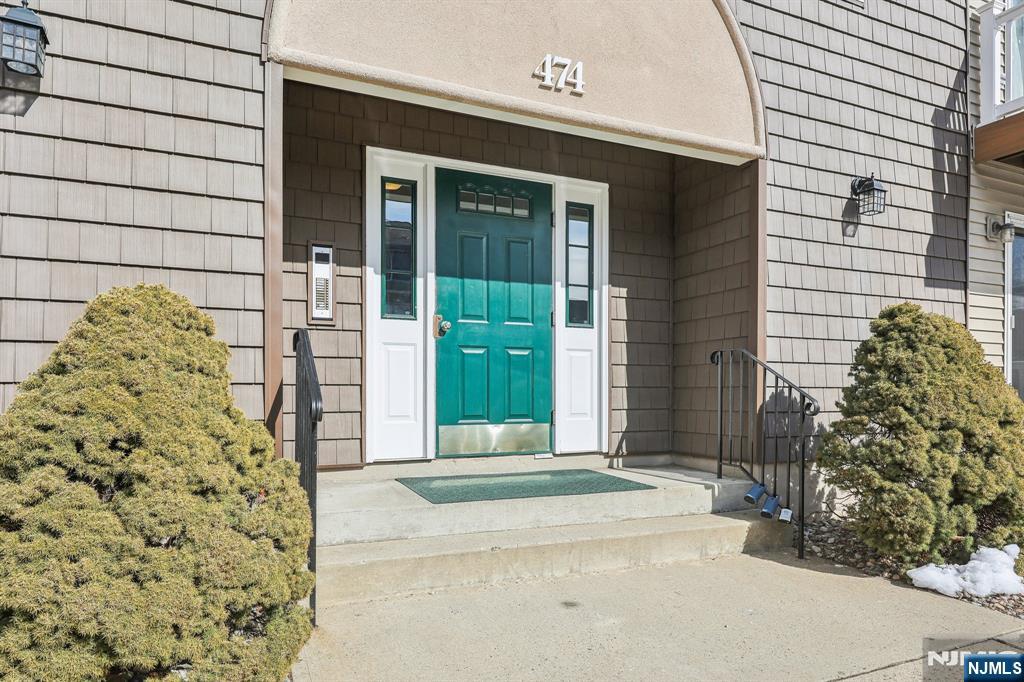 474 Forest Street 303