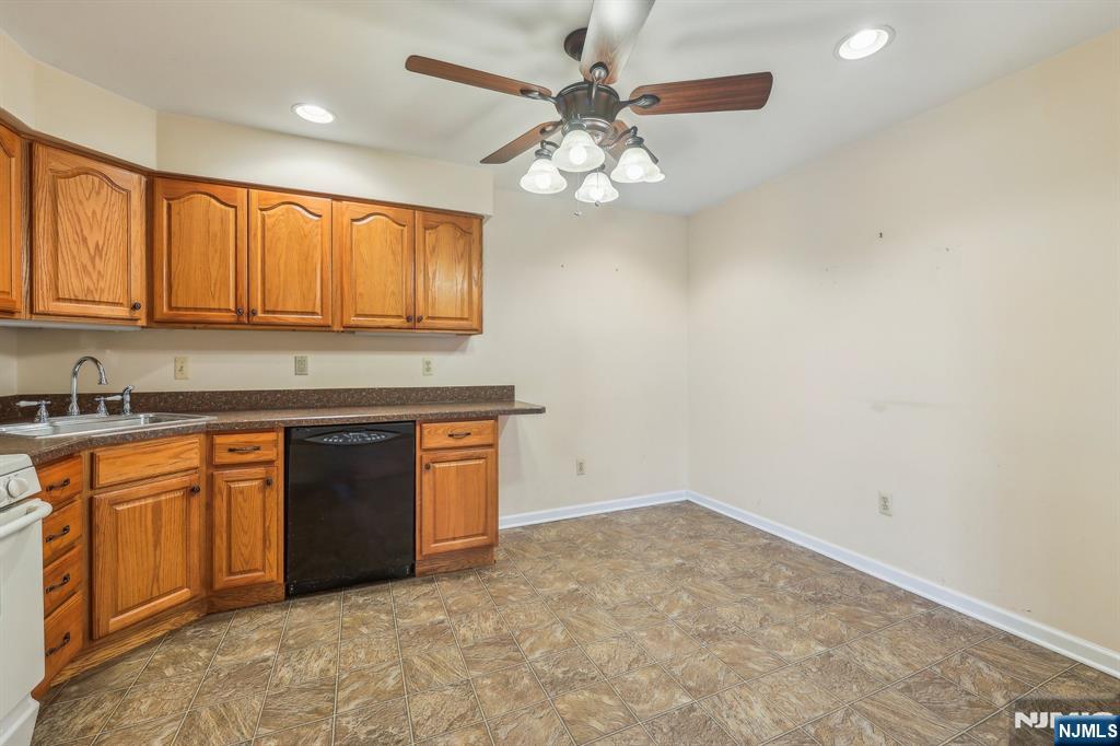 474 Forest Street 303