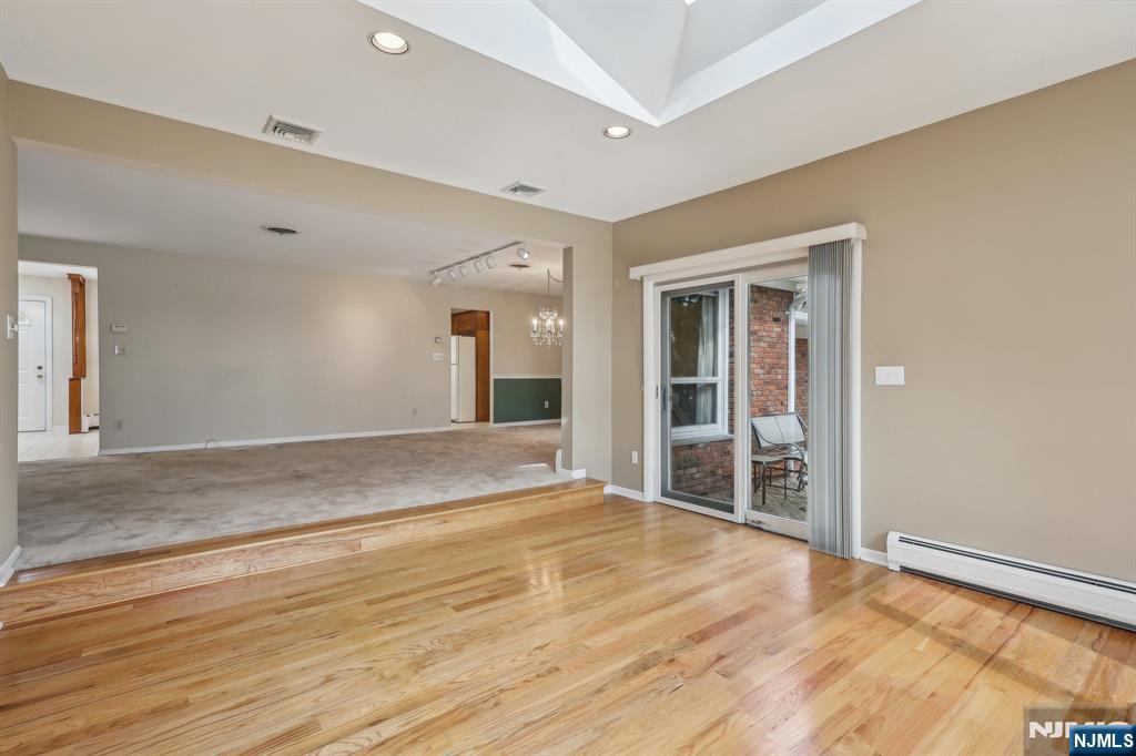 8 Sparrowbush Road