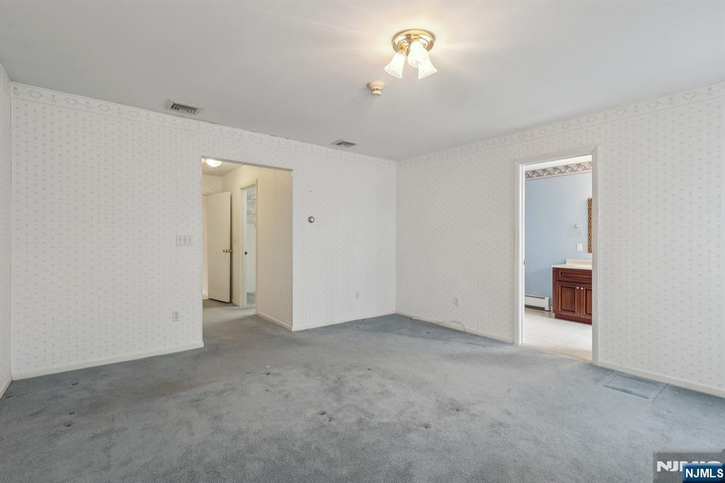 8 Sparrowbush Road