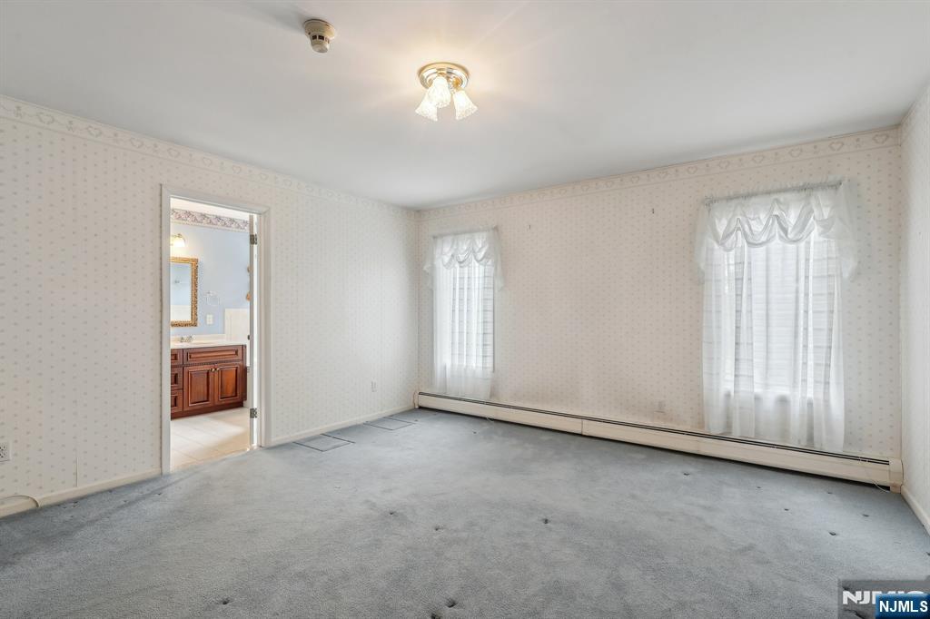 8 Sparrowbush Road
