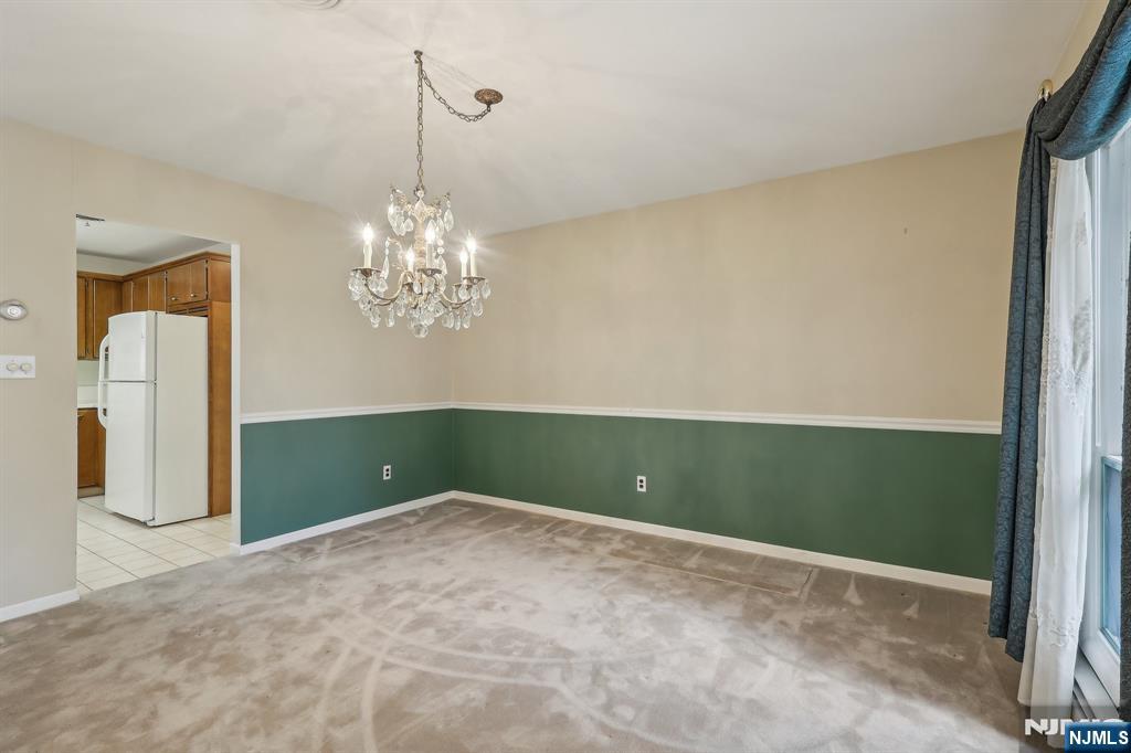 8 Sparrowbush Road