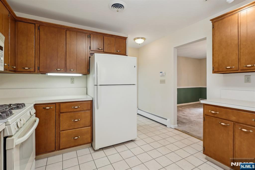 8 Sparrowbush Road
