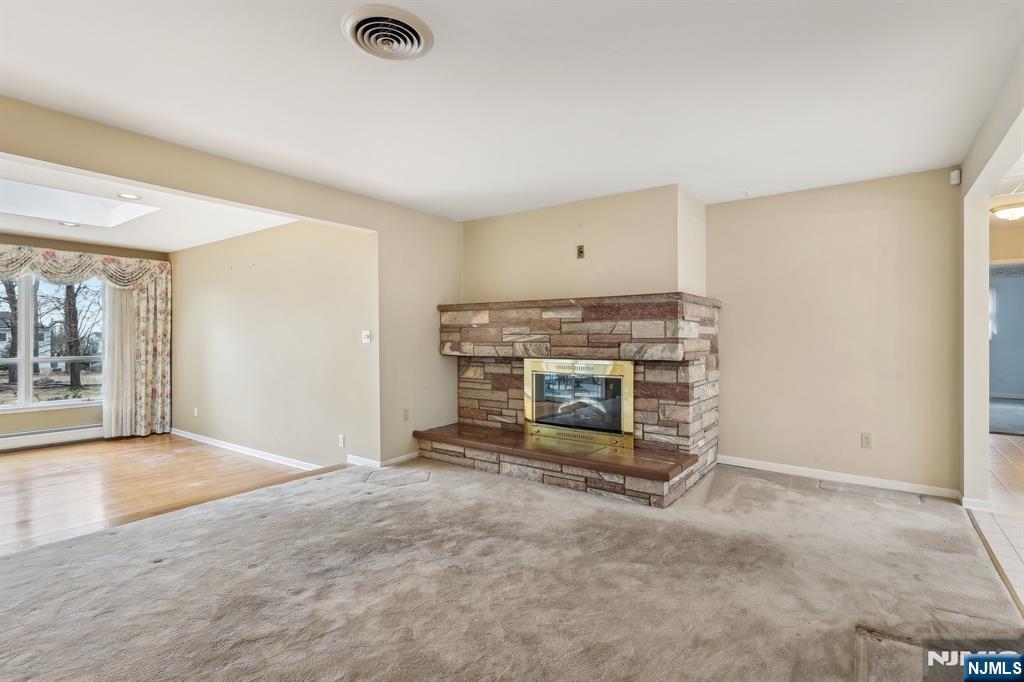 8 Sparrowbush Road