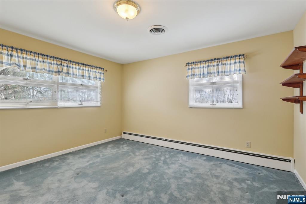 8 Sparrowbush Road