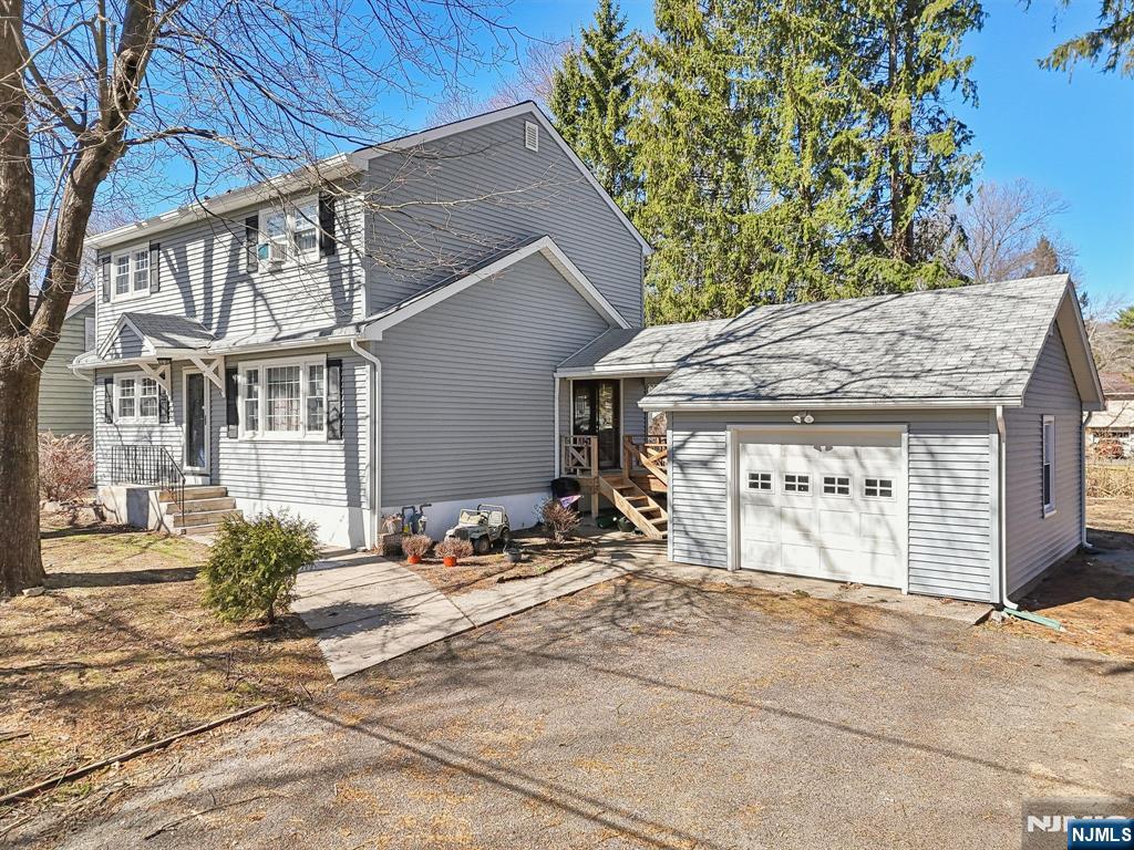 15 Beaver Avenue