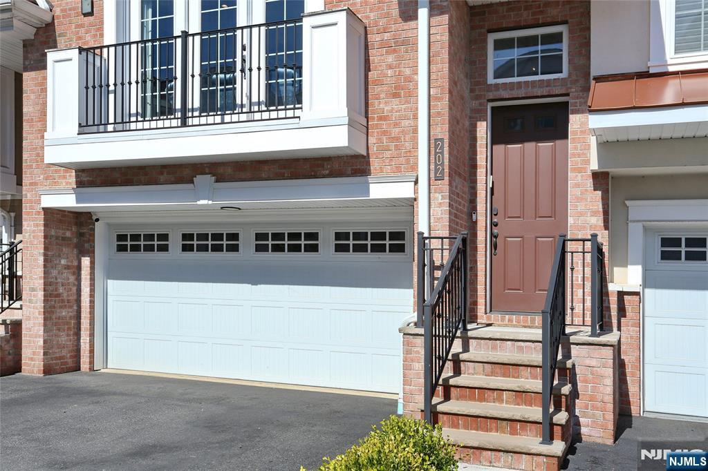 202 Brandon Court 202