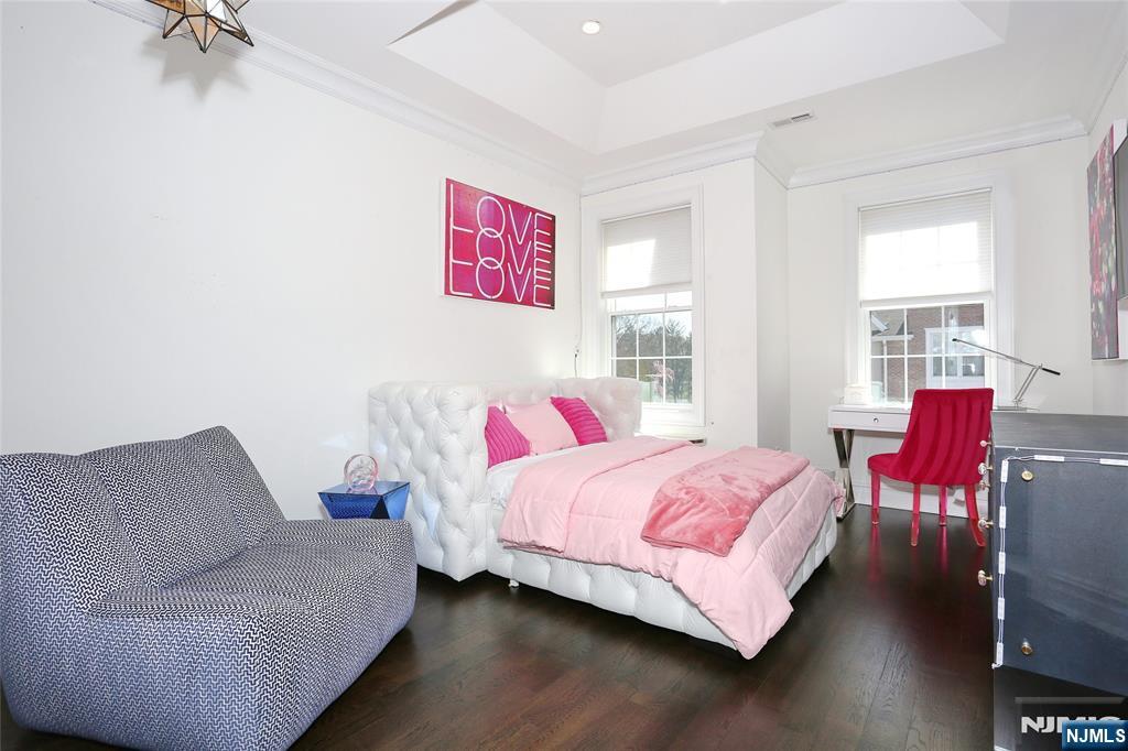 202 Brandon Court 202