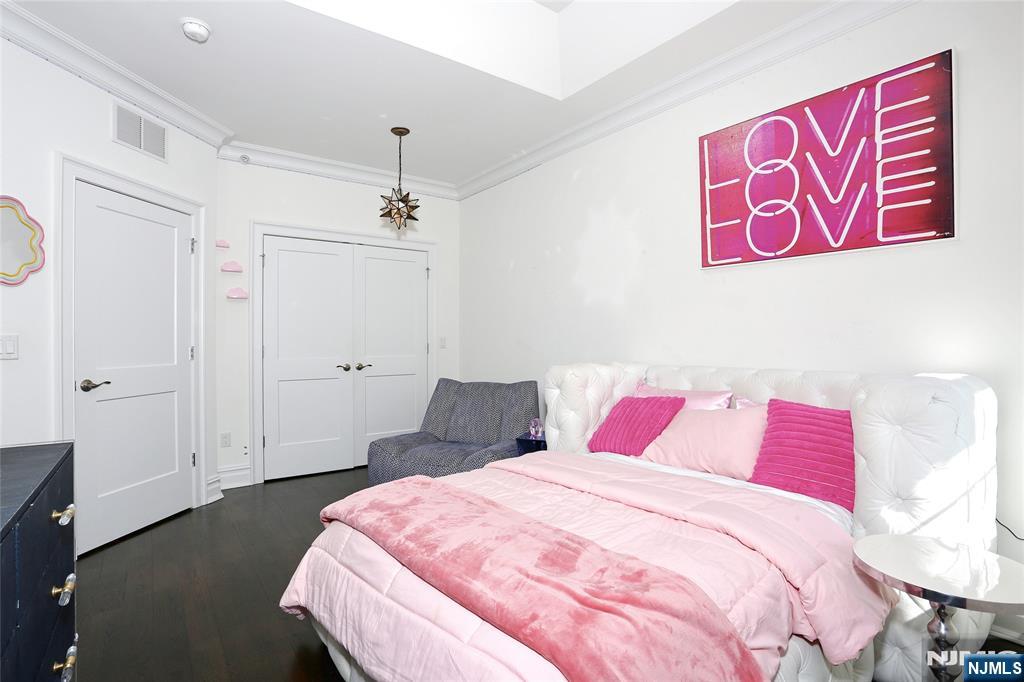 202 Brandon Court 202