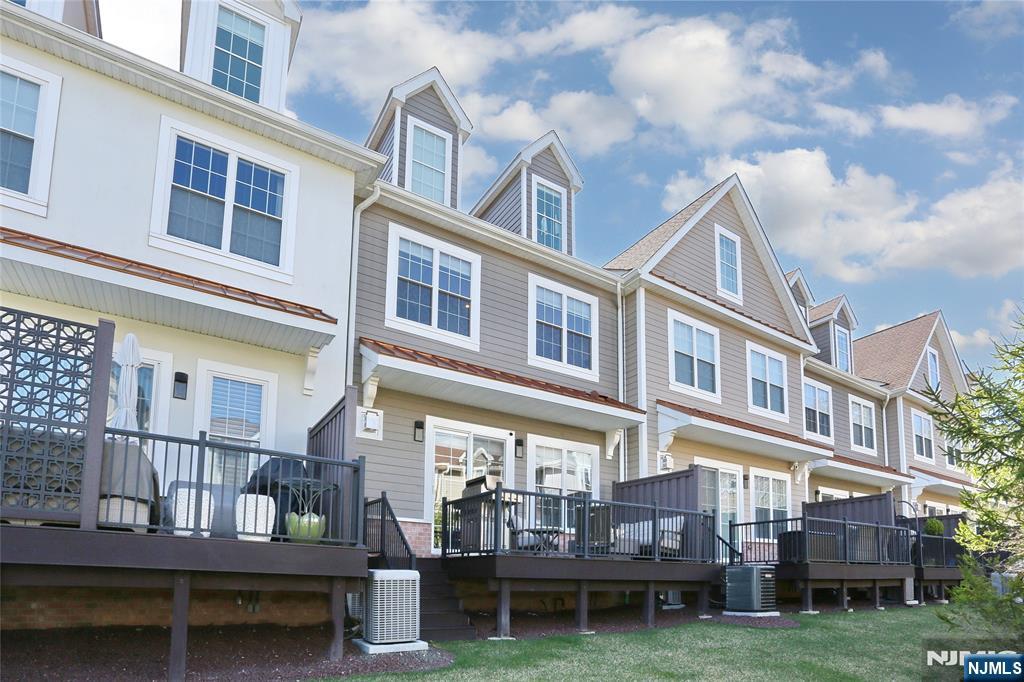 202 Brandon Court 202