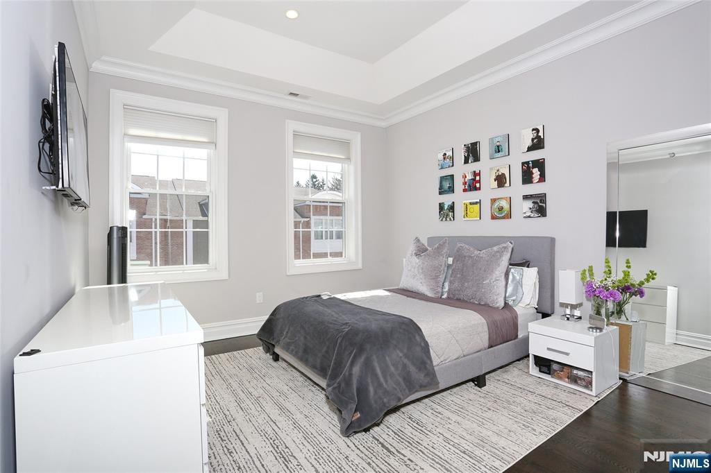 202 Brandon Court 202