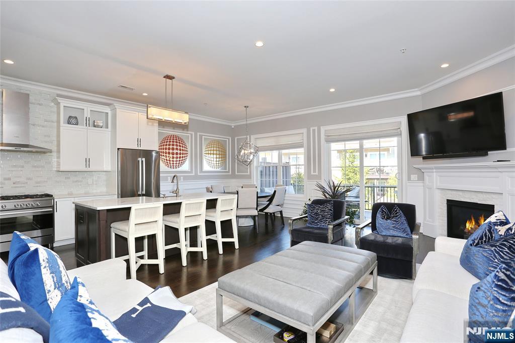 202 Brandon Court 202