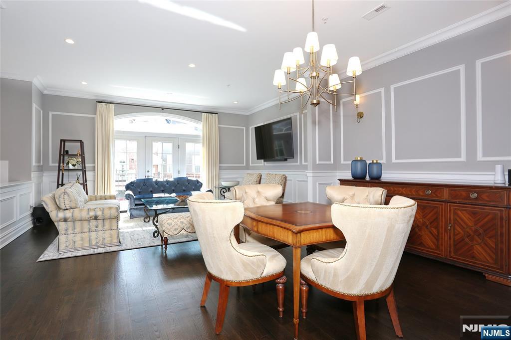 202 Brandon Court 202