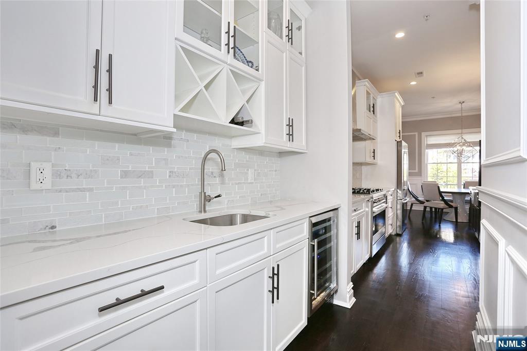 202 Brandon Court 202