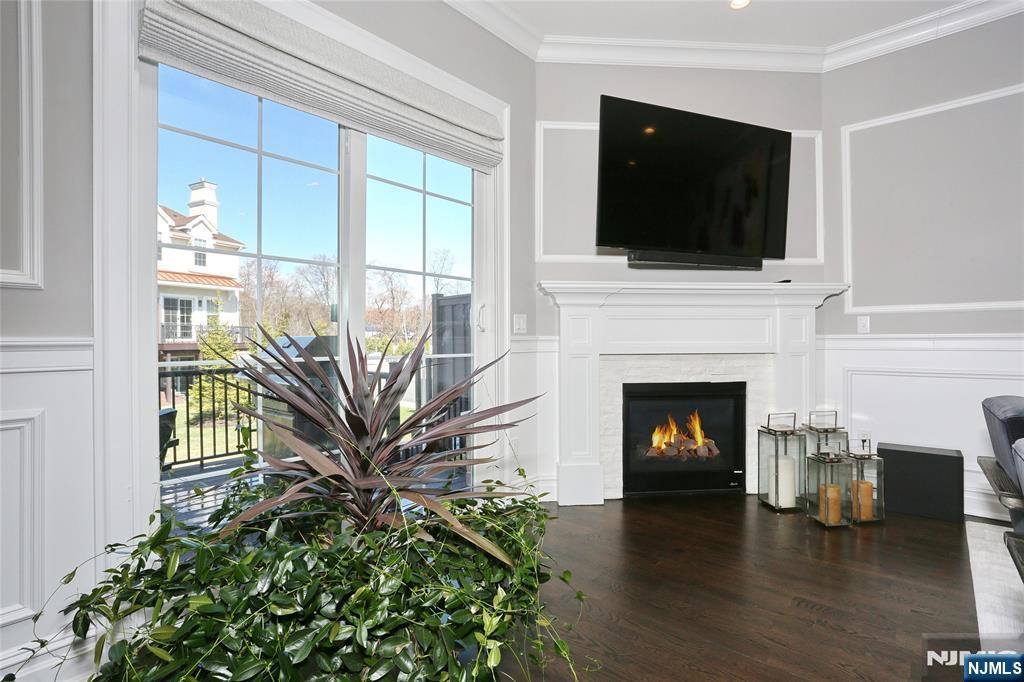 202 Brandon Court 202