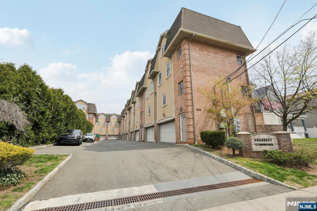 308 Hamilton Place 21