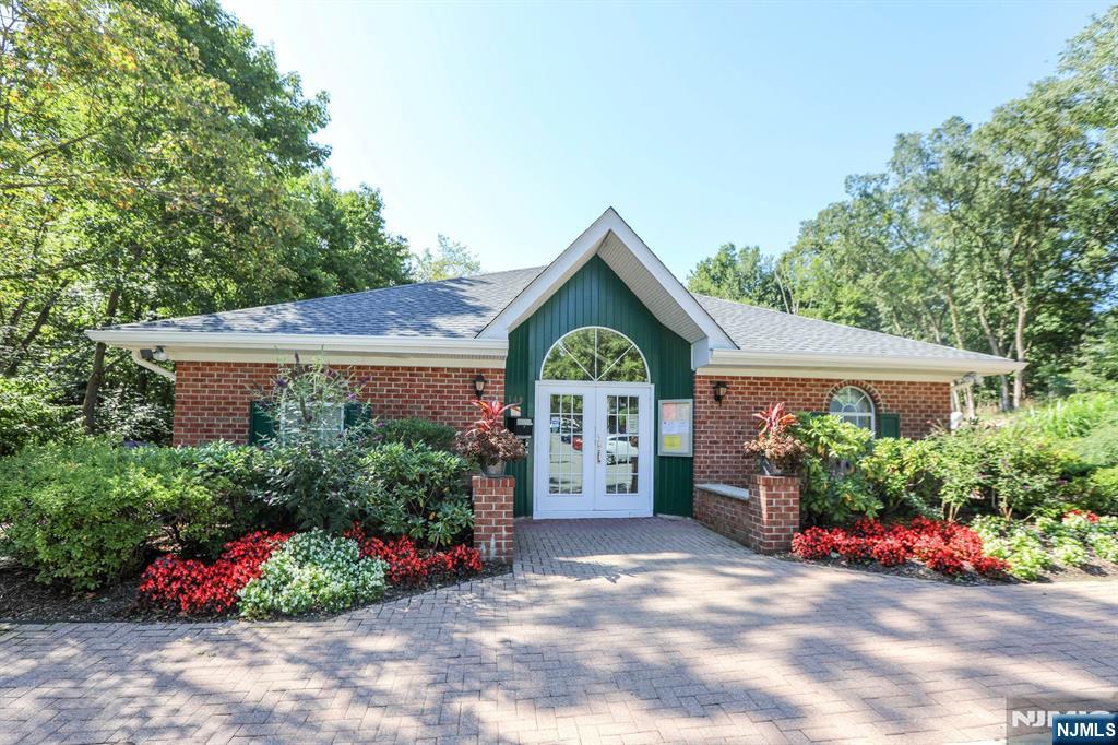 142 Raintree Lane