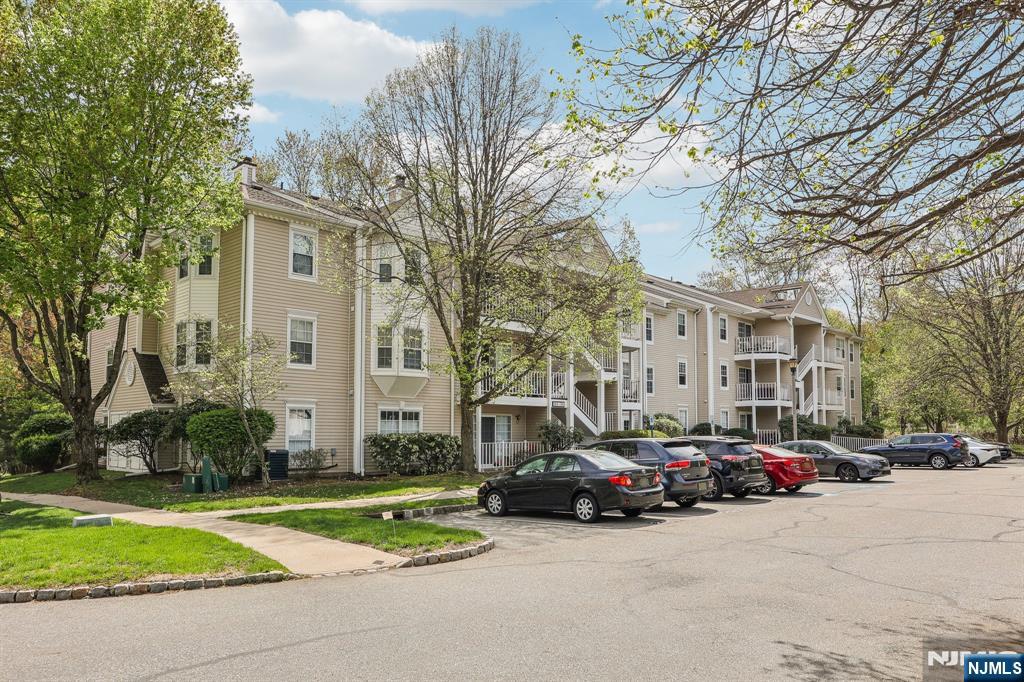 142 Raintree Lane