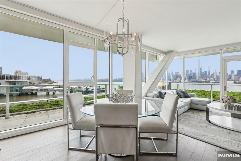 800 Ave At Port Imperial Boulevard 305