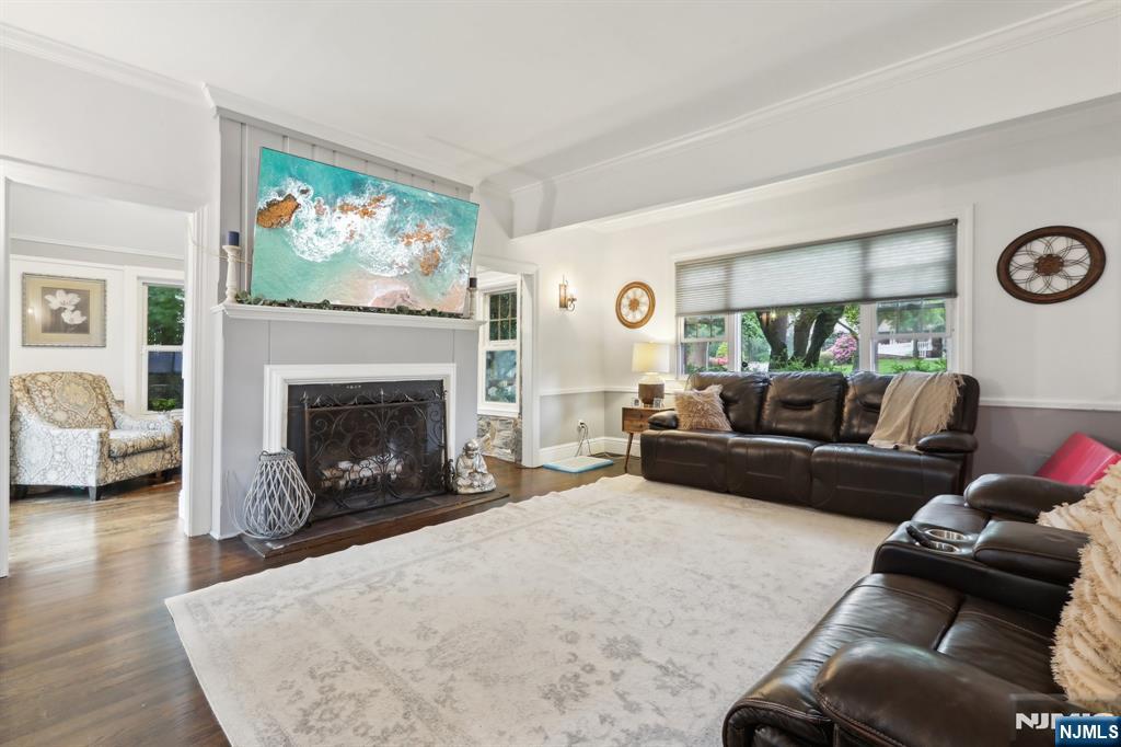 785 Ridgewood Road