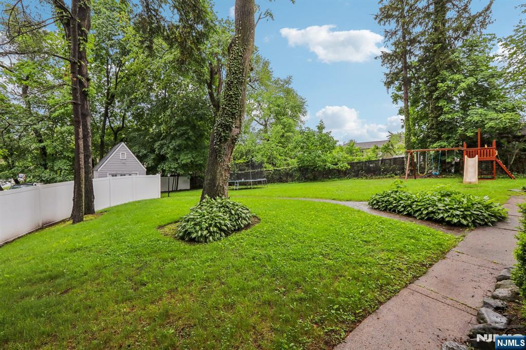 785 Ridgewood Road