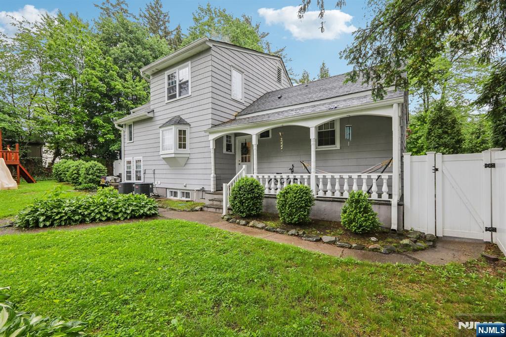 785 Ridgewood Road