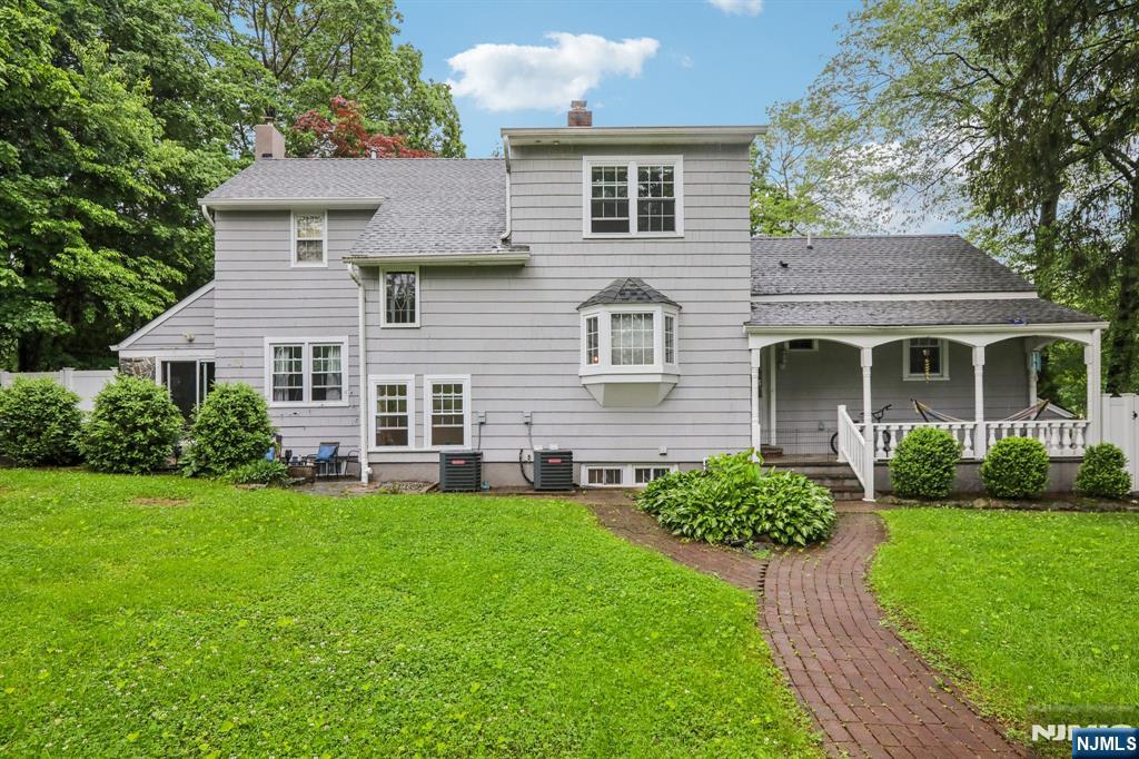 785 Ridgewood Road