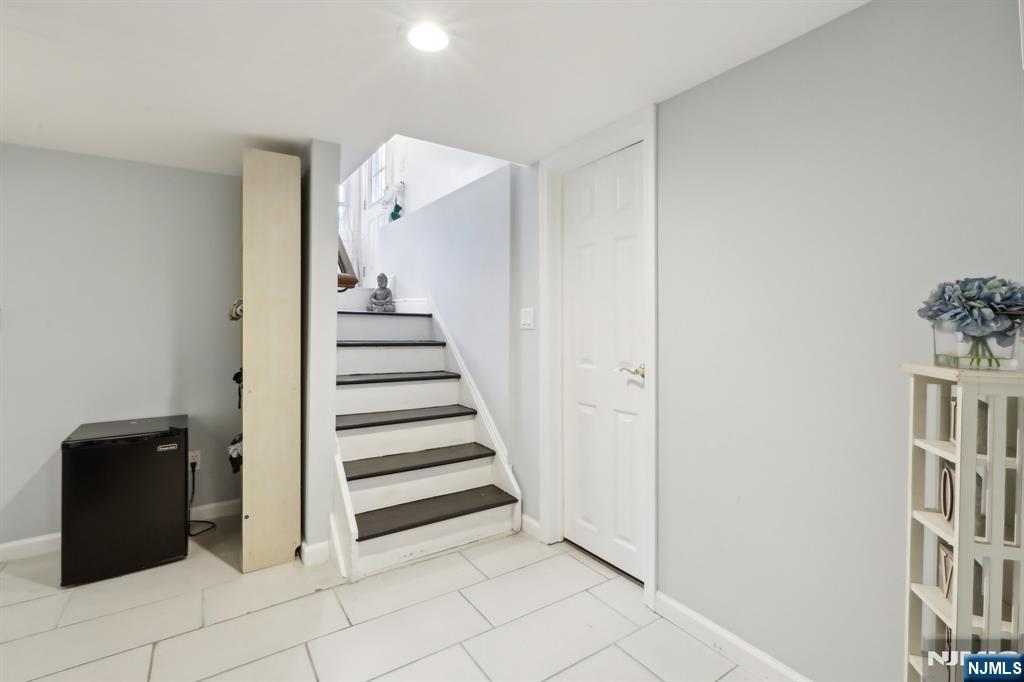 785 Ridgewood Road