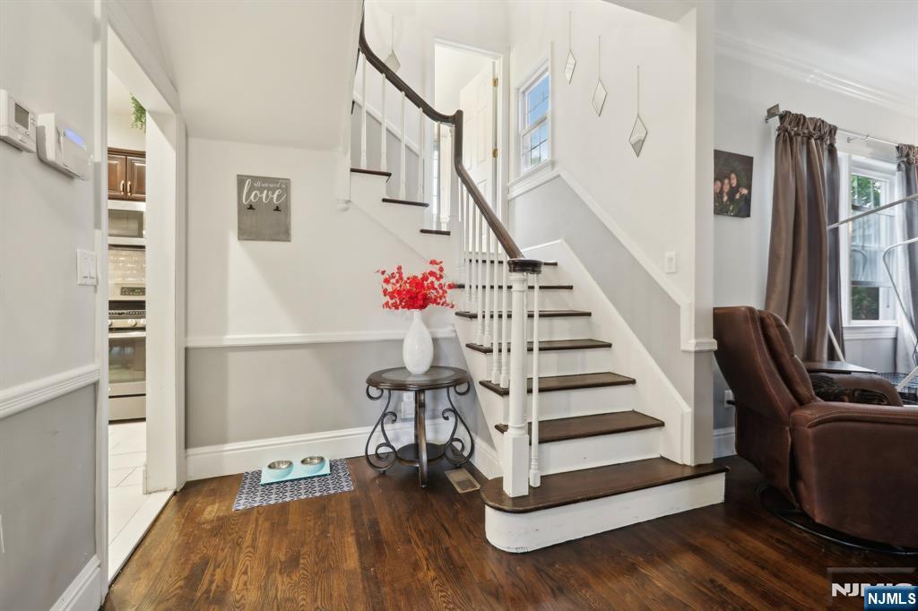 785 Ridgewood Road
