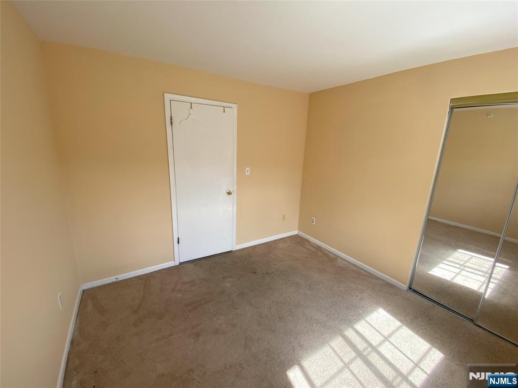2110 Hawthorne Lane