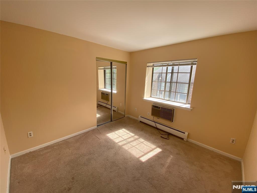 2110 Hawthorne Lane