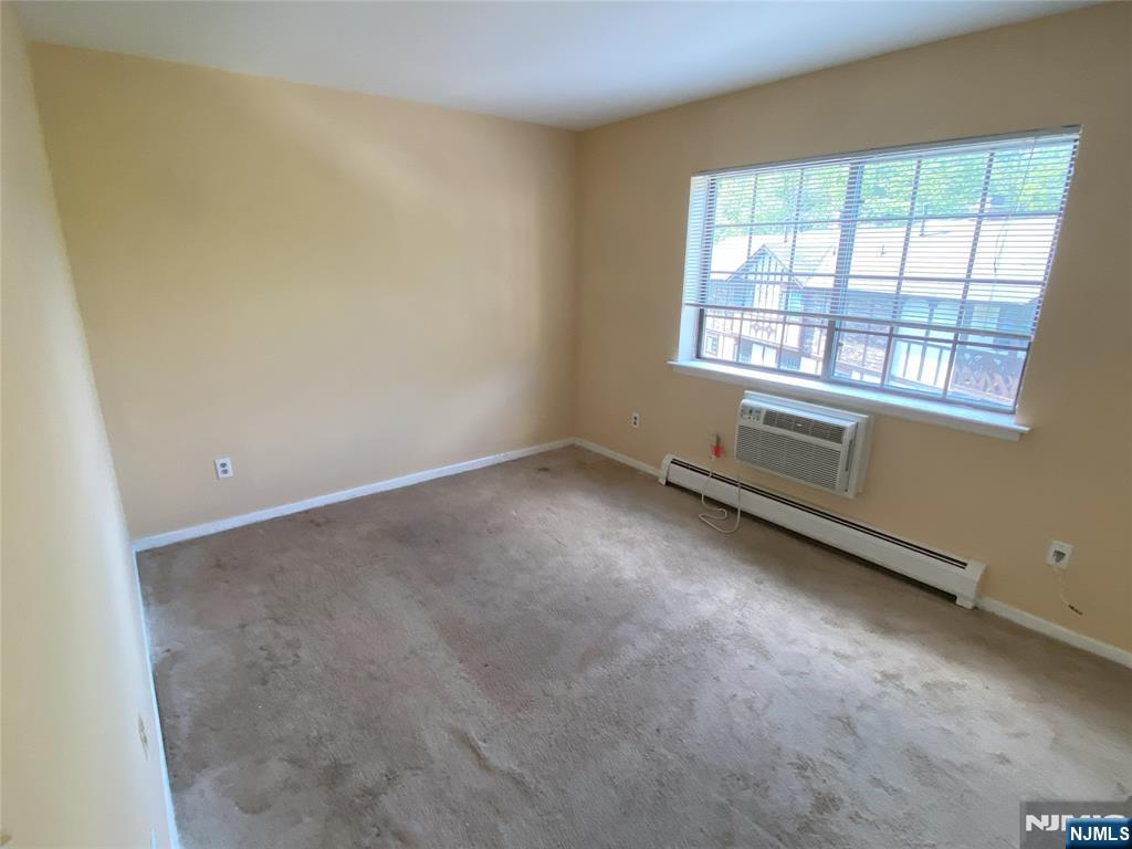 2110 Hawthorne Lane