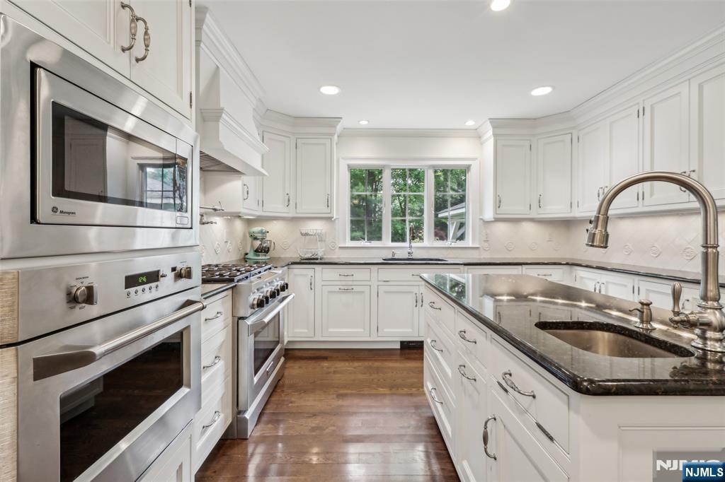 99 Algonquin Trail