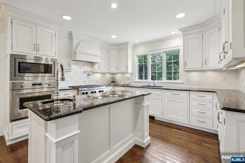 99 Algonquin Trail