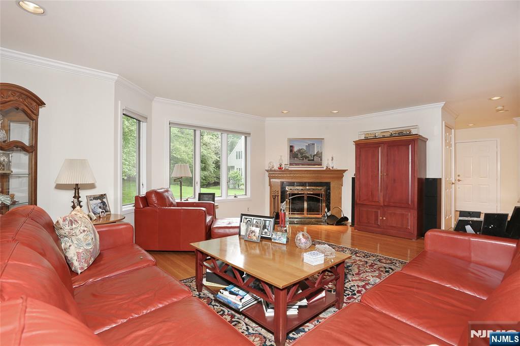 11 Sutton Way