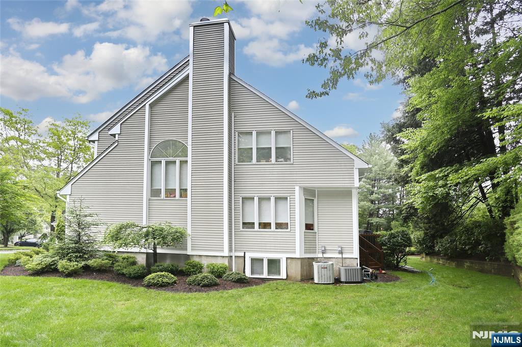 11 Sutton Way