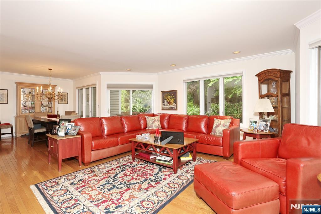 11 Sutton Way