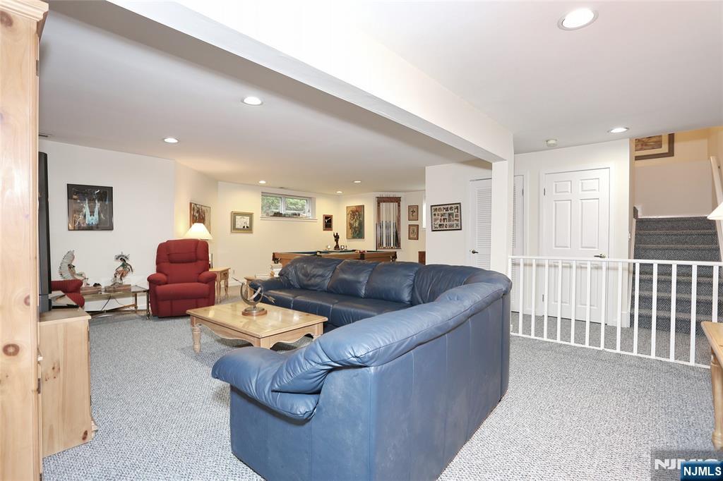 11 Sutton Way