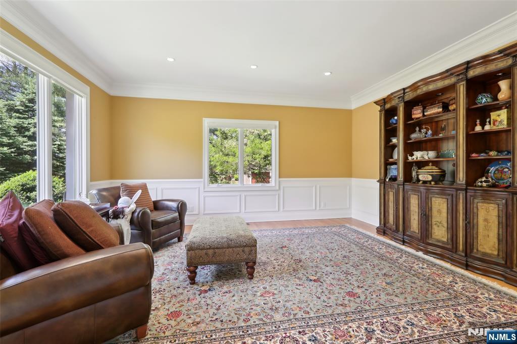 37 Great Hall Road
