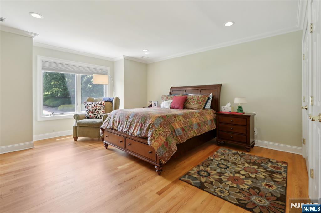 37 Great Hall Road
