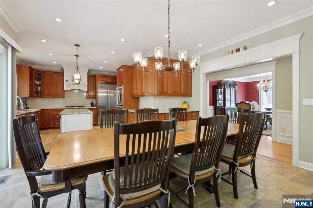 37 Great Hall Road