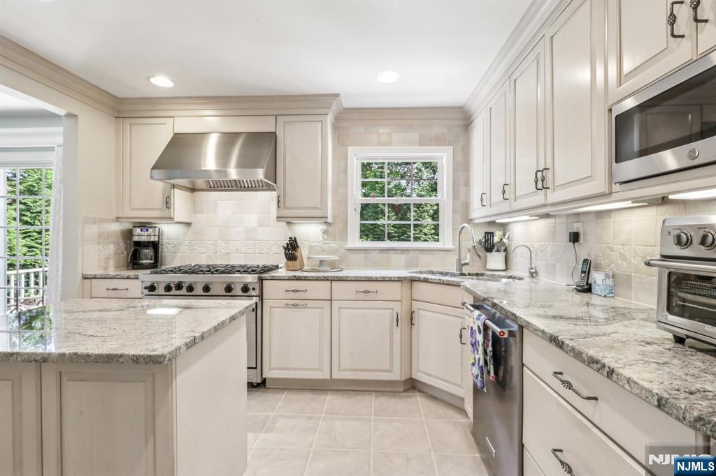 122 Greenway Road