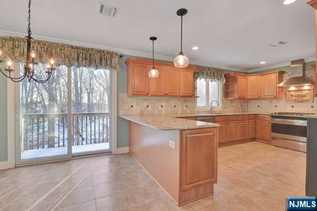 42 Skymark Court
