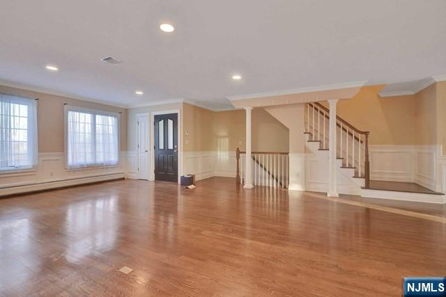 42 Skymark Court