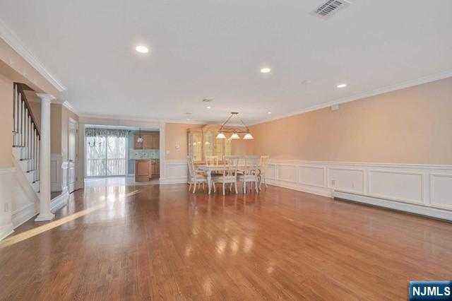 42 Skymark Court