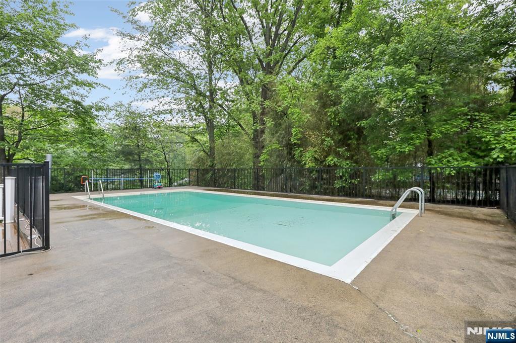 39 Chuckanutt Drive