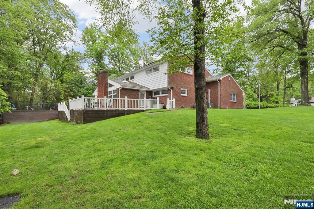 39 Chuckanutt Drive