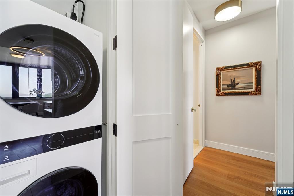 100 Carlyle Drive 9L-N